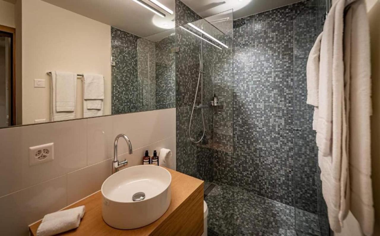 Ferienwohnung 3,5 Zimmer Direkt An Ski- Und Bikepiste Flims Exterior photo